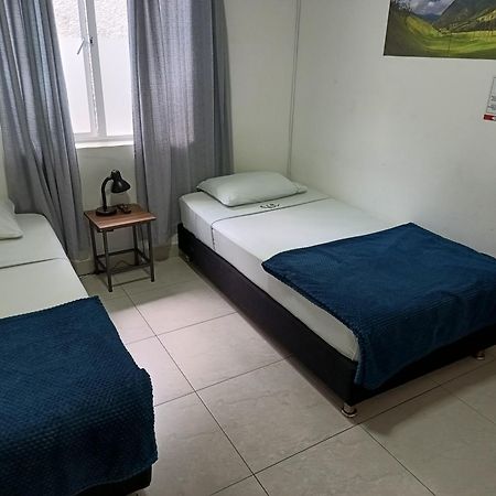 Air Guest House Medellín Extérieur photo