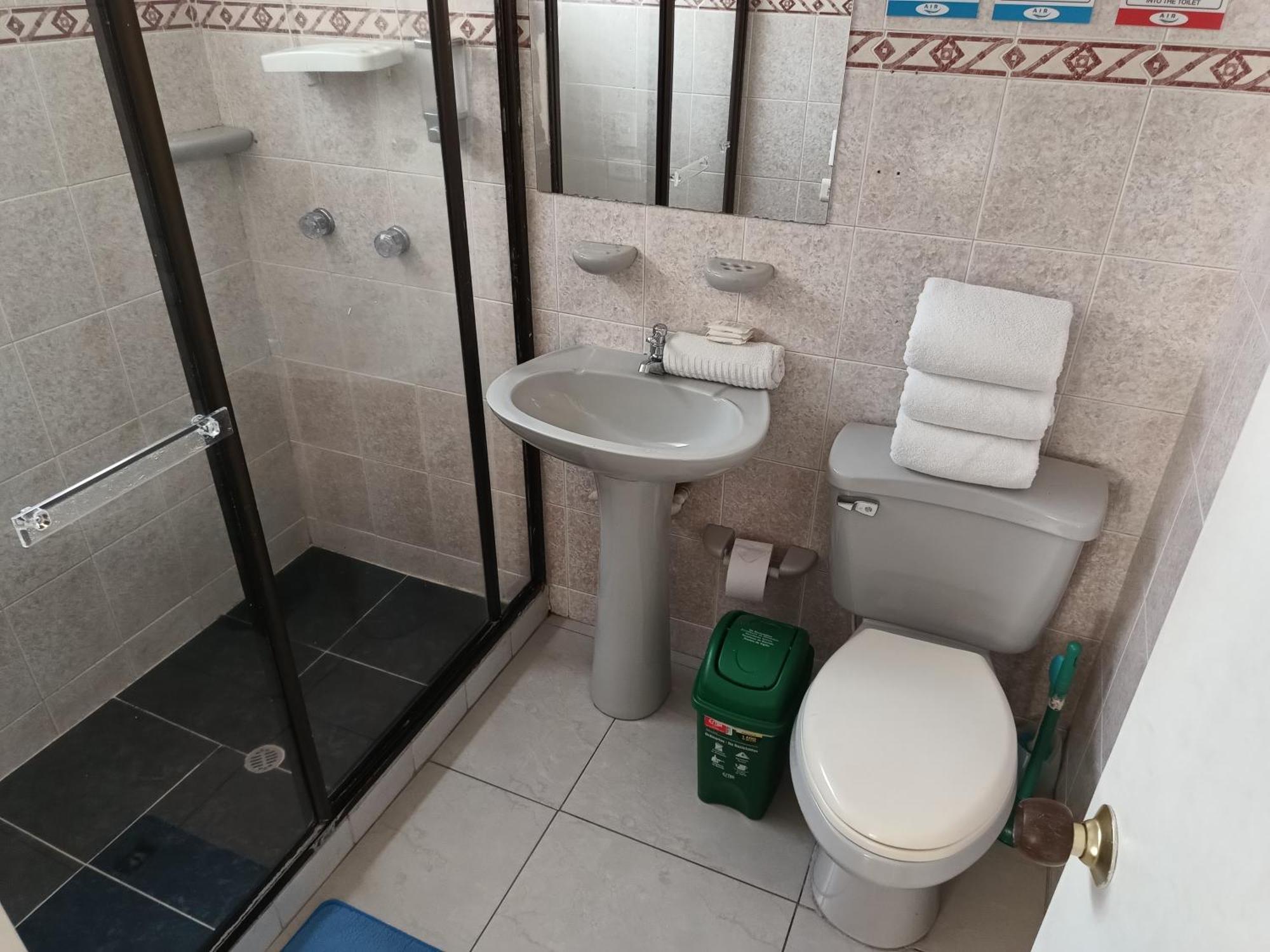 Air Guest House Medellín Extérieur photo