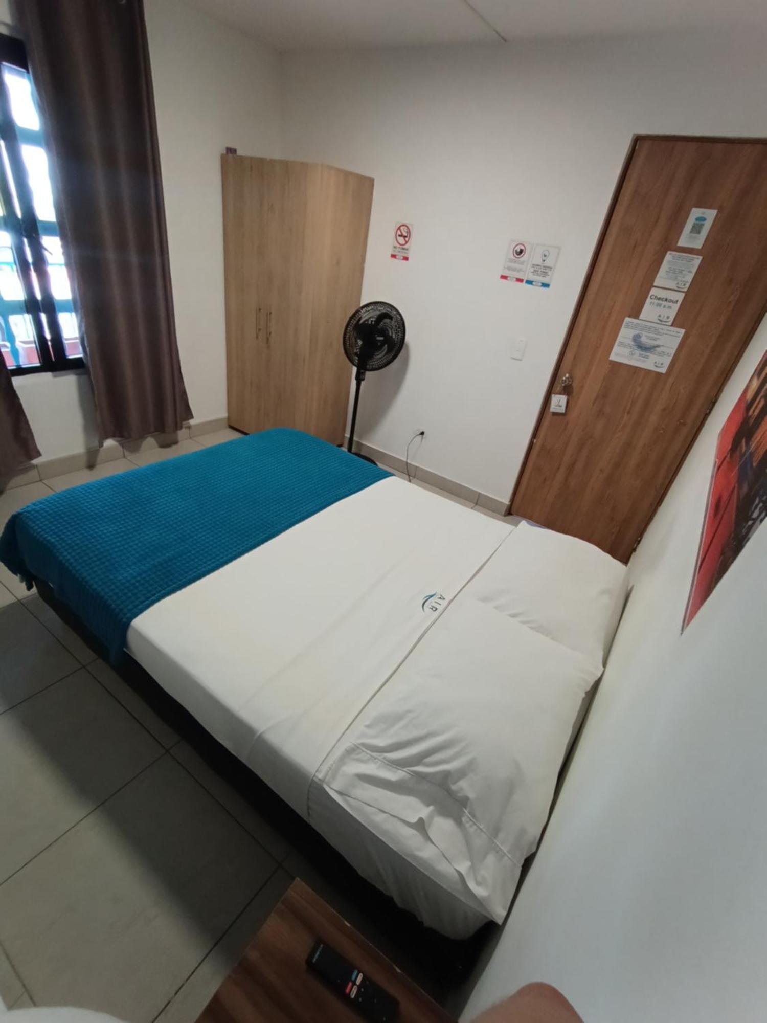 Air Guest House Medellín Extérieur photo