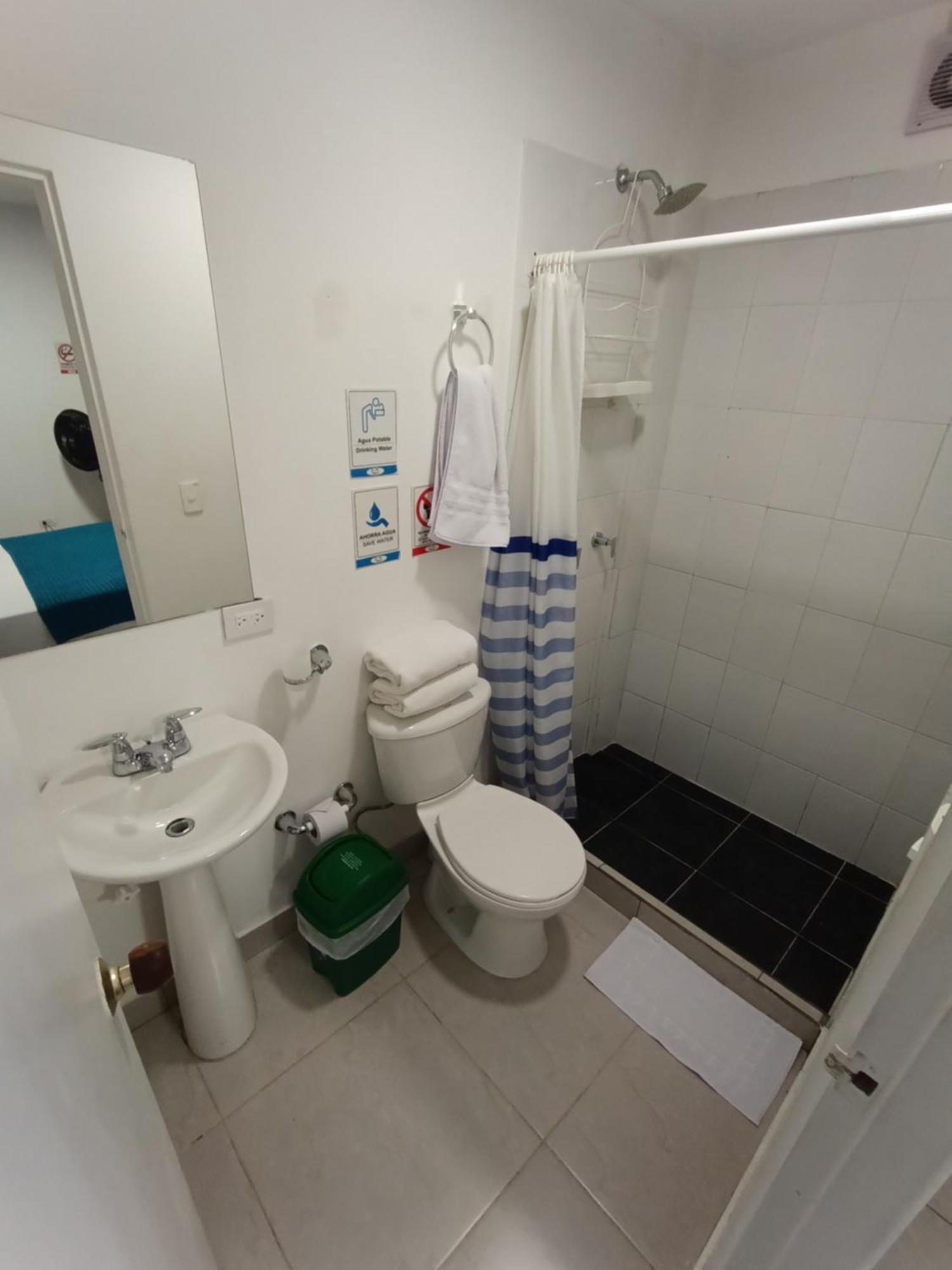 Air Guest House Medellín Extérieur photo