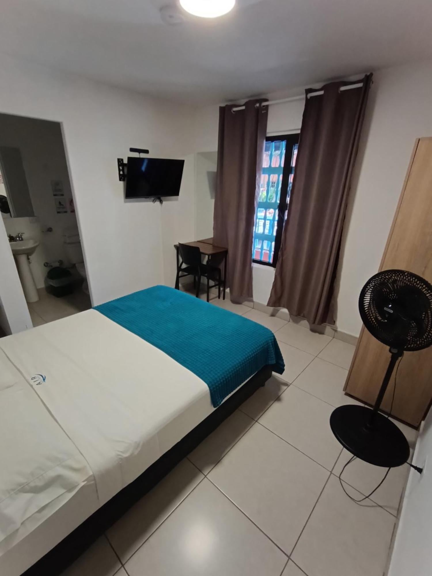 Air Guest House Medellín Extérieur photo